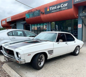 Auto Tinting White Car Outside Tint A Car Branch